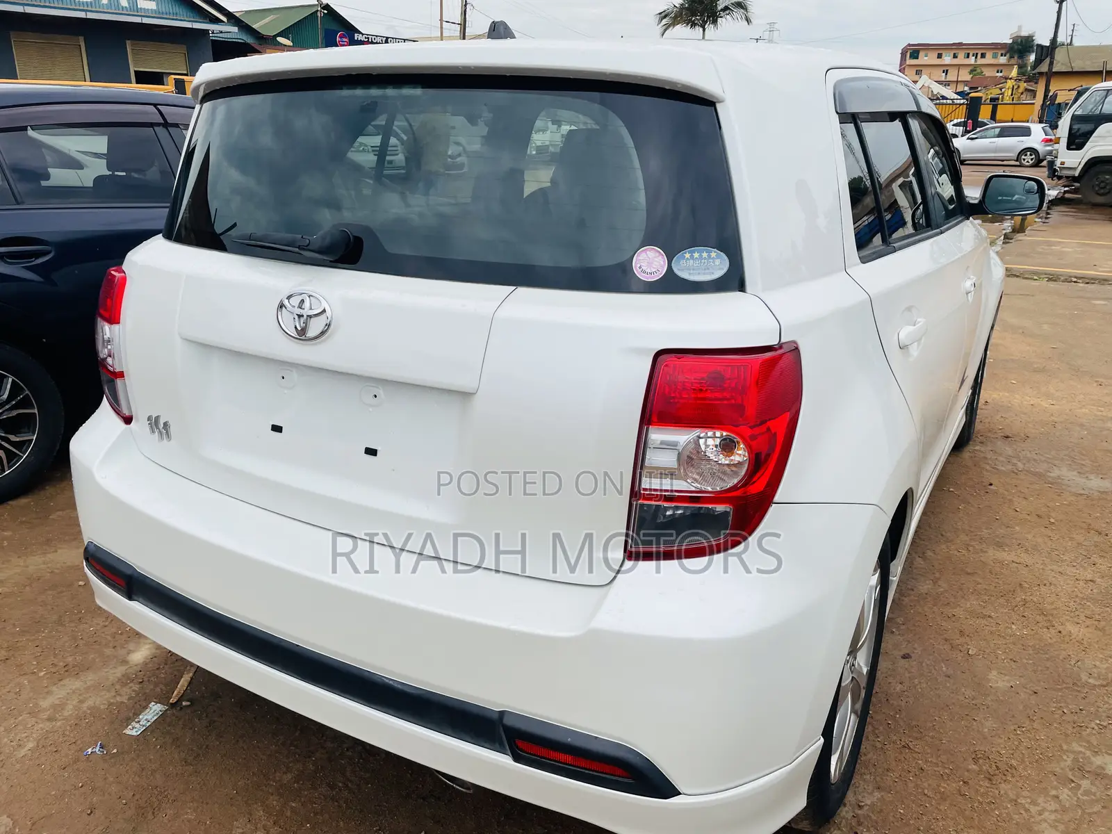 Toyota IST 2010 White