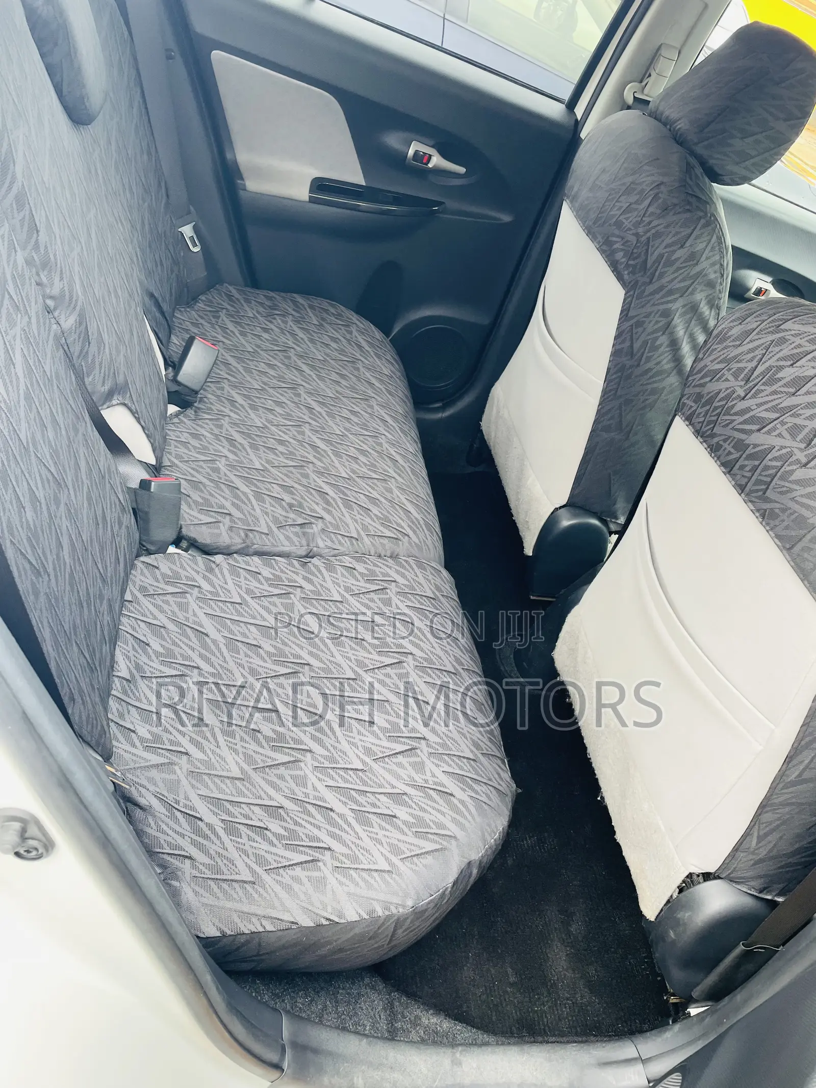 Toyota IST 2010 White