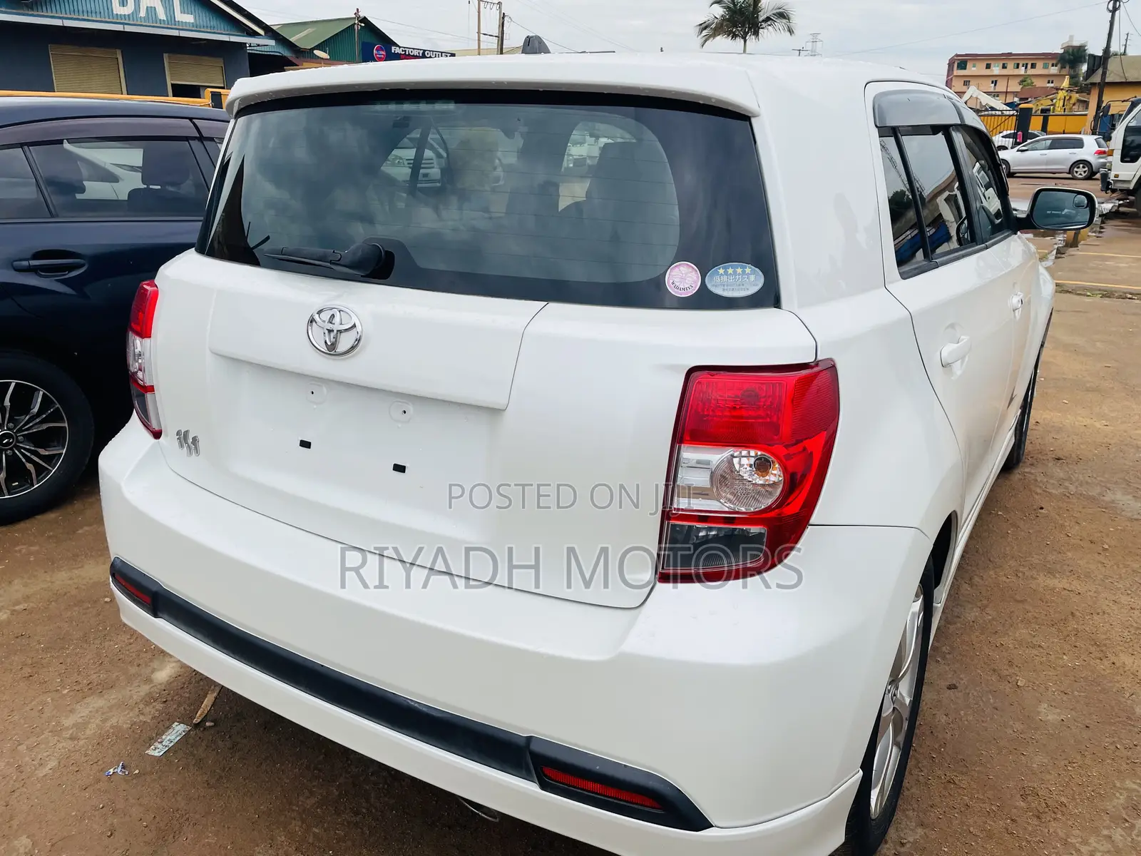 Toyota IST 2010 White