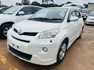 Toyota IST 2010 White