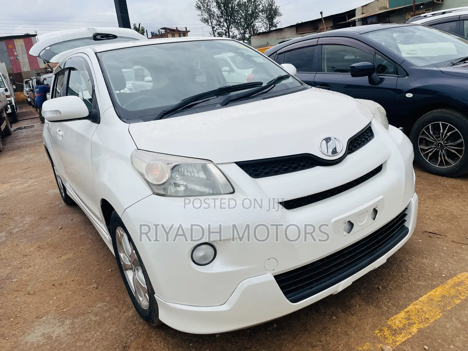Toyota IST 2010 White