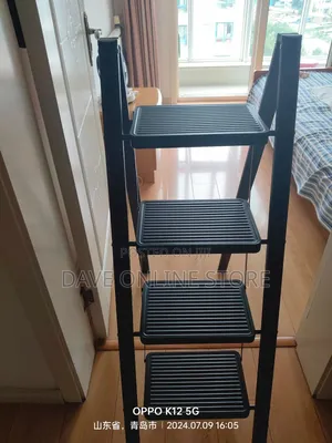 4 Step Folding Iron Step Ladder