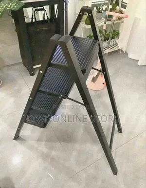 4 Step Folding Iron Step Ladder