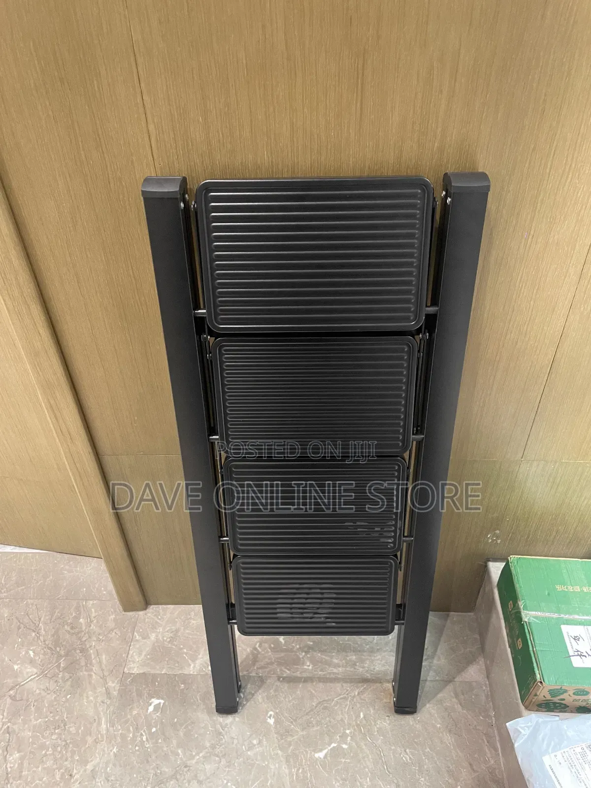 4 Step Folding Iron Step Ladder