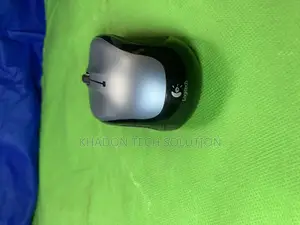 Logitech Mouse Wireless M215