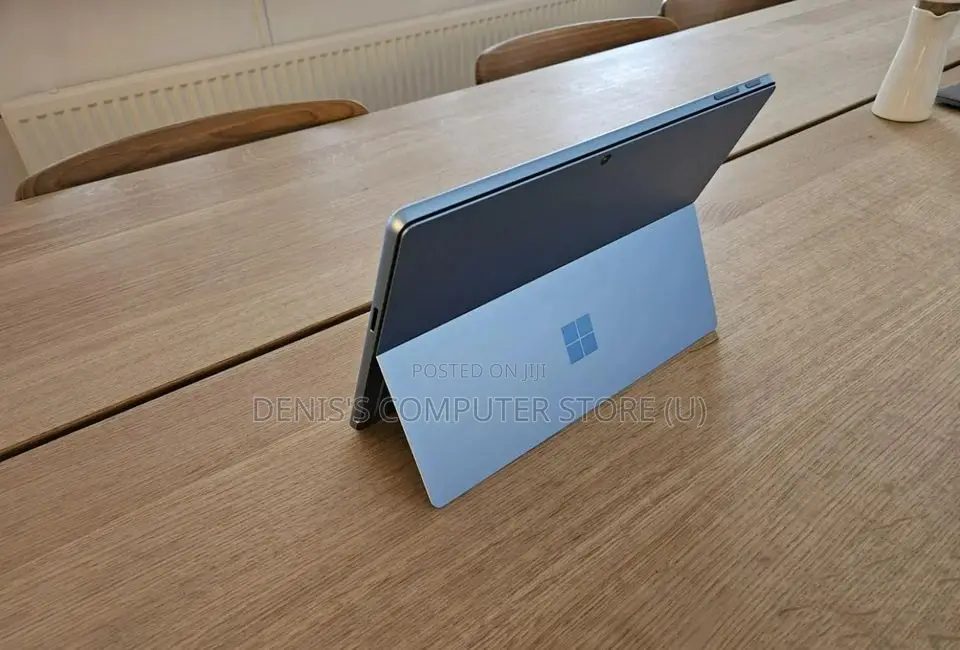Laptop Microsoft Surface Laptop 7 4GB Intel Celeron SSD 256GB