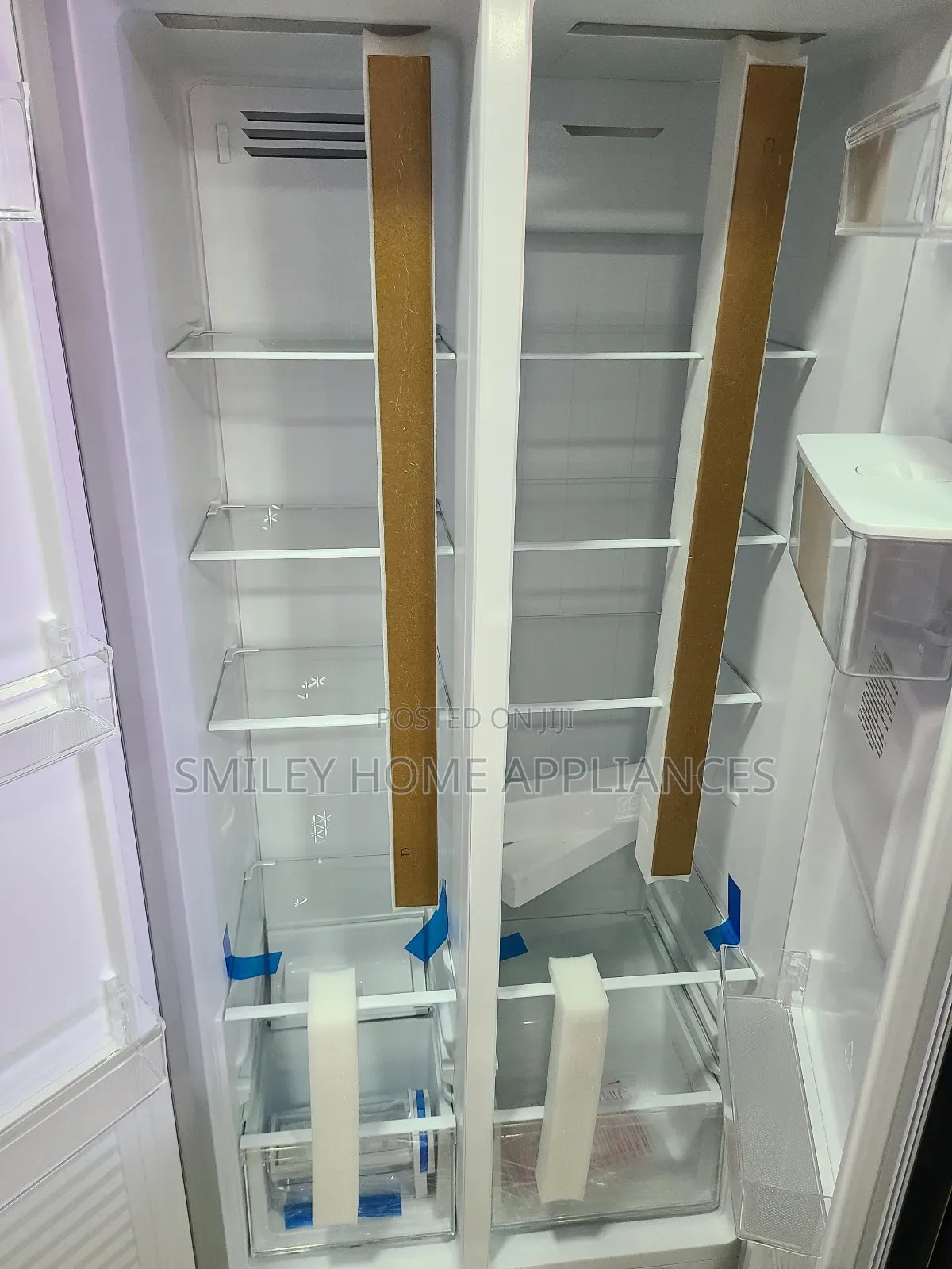 Chiq 680ltrs Side by Side Refrigerator No Frost
