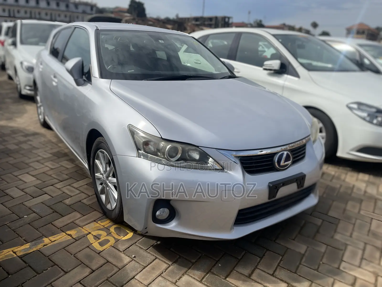 Lexus CT 2011 Silver