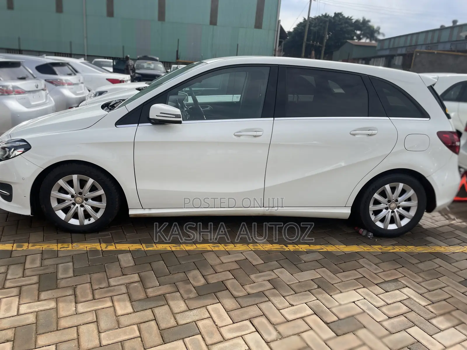 Mercedes-Benz B-Class 2013 White
