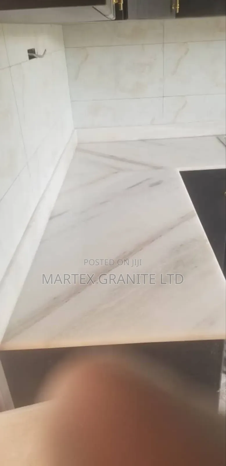 Kitchen Work Tops With White Marble