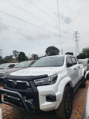 New Toyota Hilux 2024 White