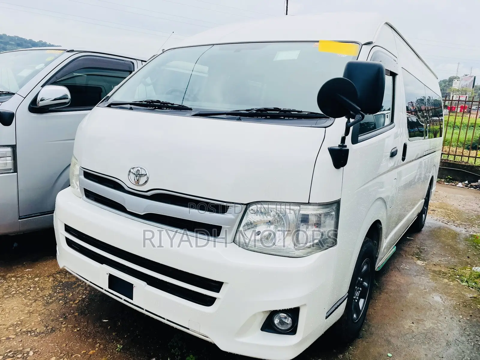Toyota HiAce 2011 White