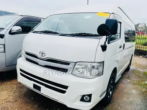 Toyota HiAce 2011 White