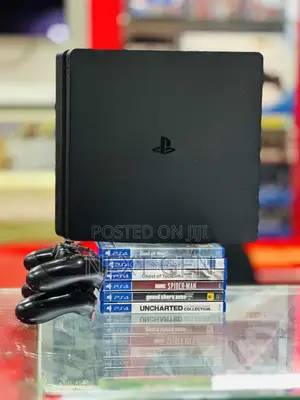 Ps4 Slim 2 Controller With 3 Games of Your Choice