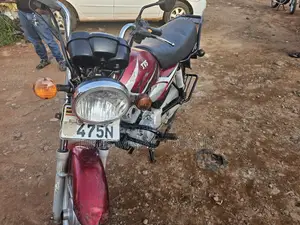 TVS HLX 125 2019 Red
