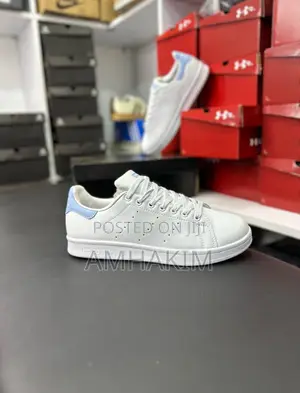 New Classic Adidas Stansmith Sneakers in Stock