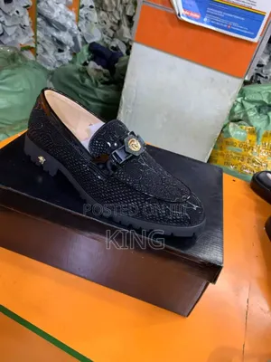 Relaxed Deep Black Leather Loafers