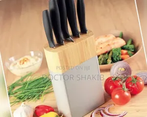 Russel Hobbs Knife Set of 5 With Knife Holder