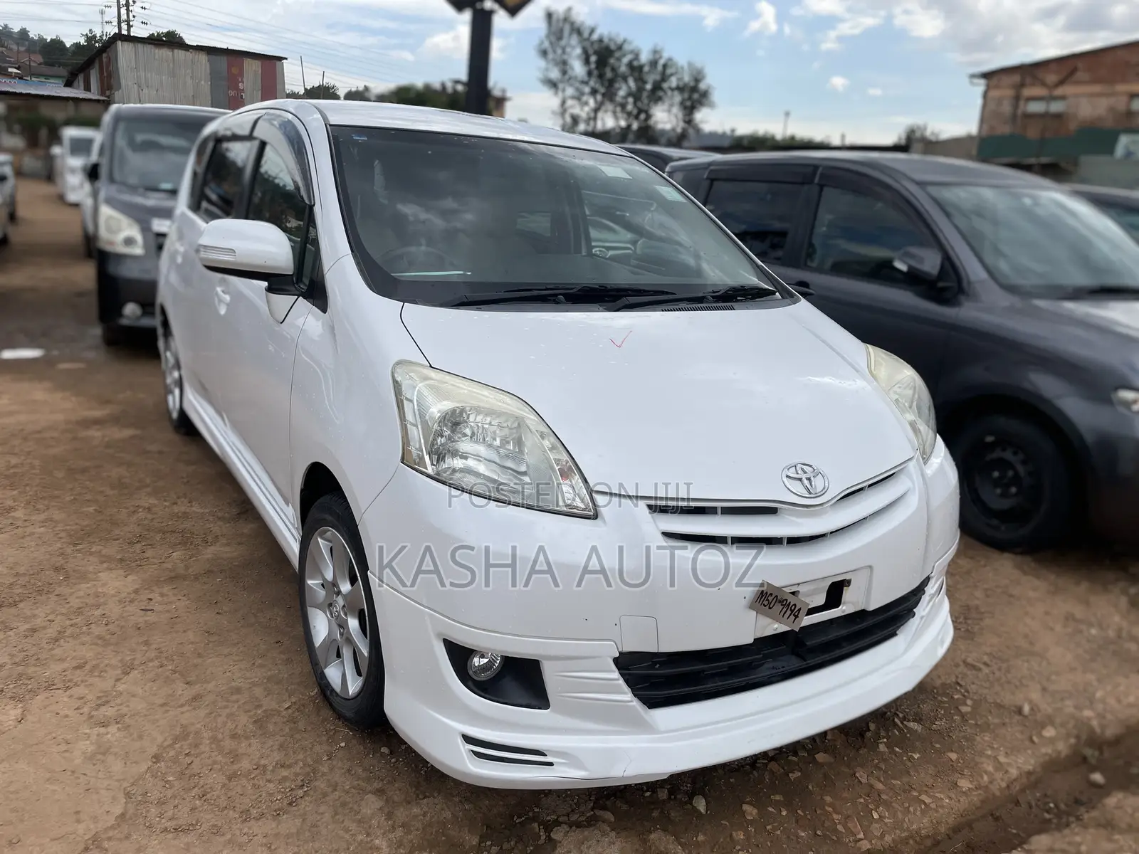 Toyota Passo Sette 2010 White