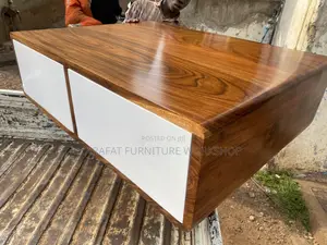 Solid Mugavu Center Table