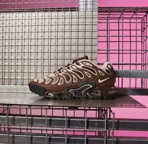 Loftus Nike Air Max Plus Drift Baroque Brown