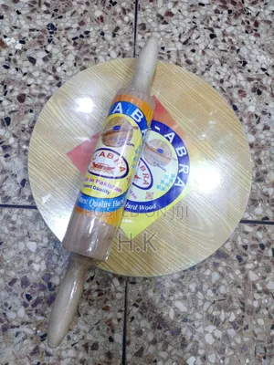 Wooden Chapati Rolling Board With Rolling Pin