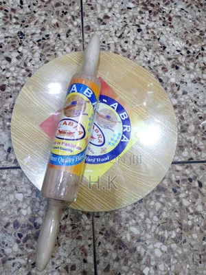 Wooden Chapati Rolling Board With Rolling Pin