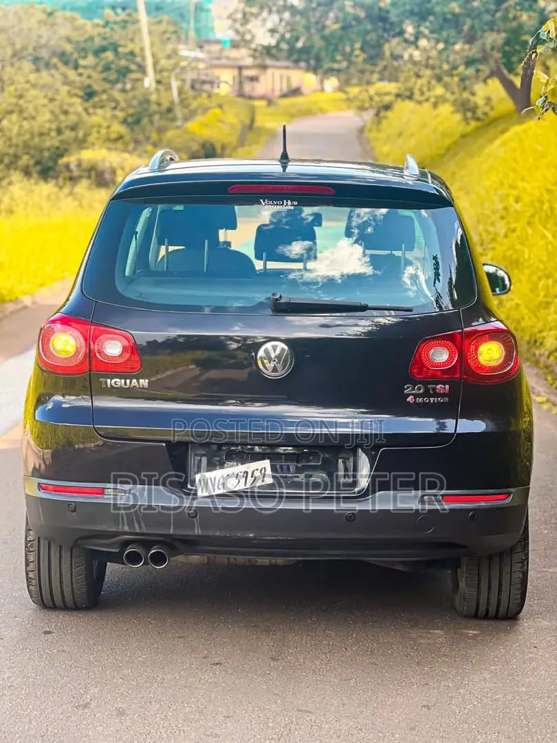 Volkswagen Tiguan S 4Motion 2010 Black