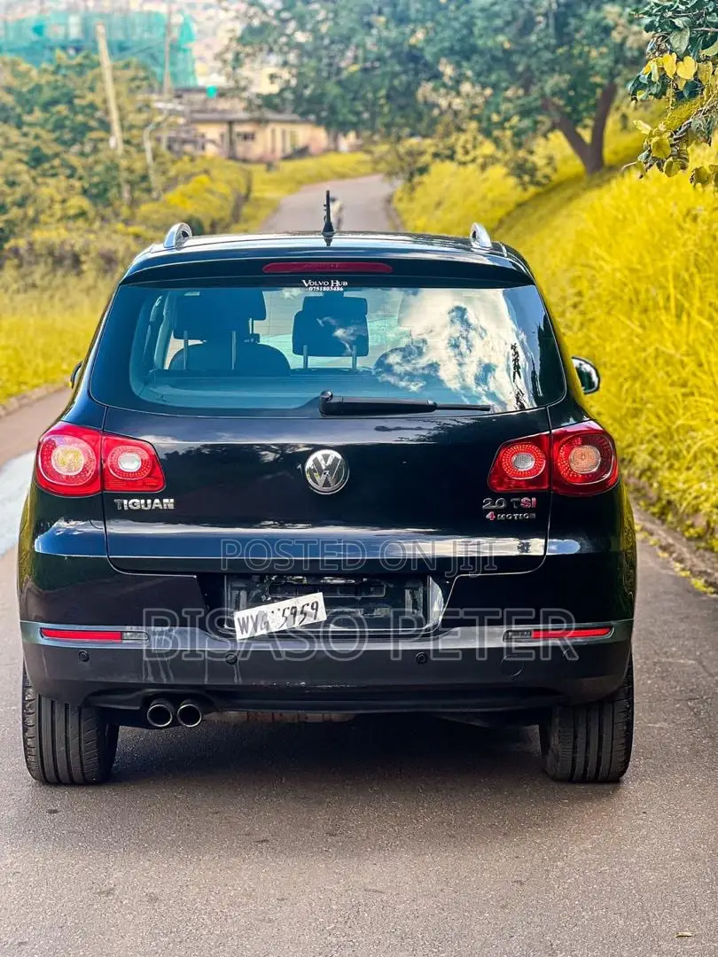 Volkswagen Tiguan S 4Motion 2010 Black