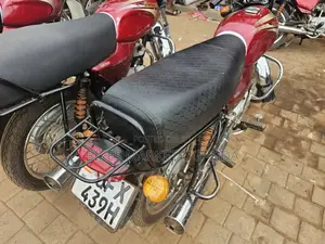 Bajaj Boxer 2022 Red