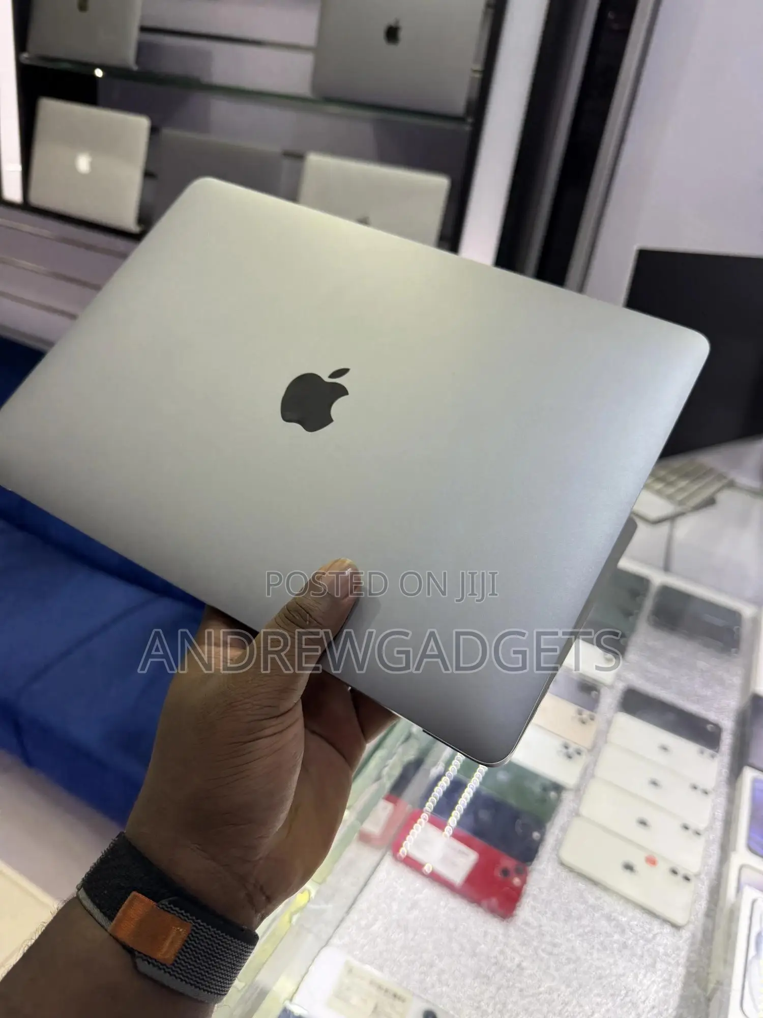 Laptop Apple MacBook Pro 2018 8GB Intel Core I5 SSD 256GB