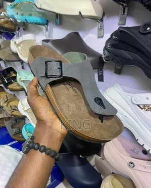 Icon Gizeh Birkenstock Sandals. New Original