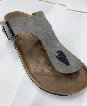 Streetwear Gizeh Birkenstock Sandals. Natural Leather