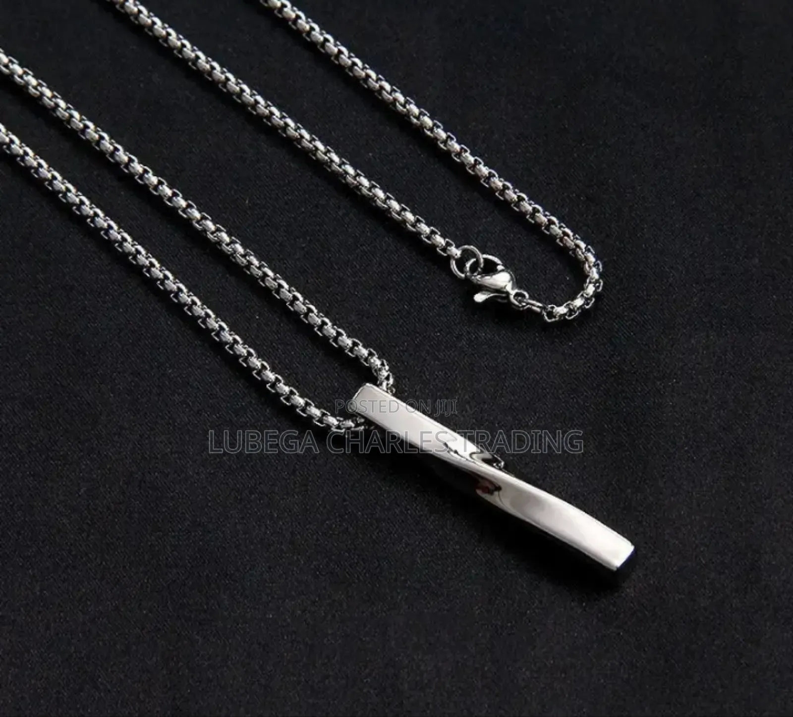 Classic Twisted Bar Pendant