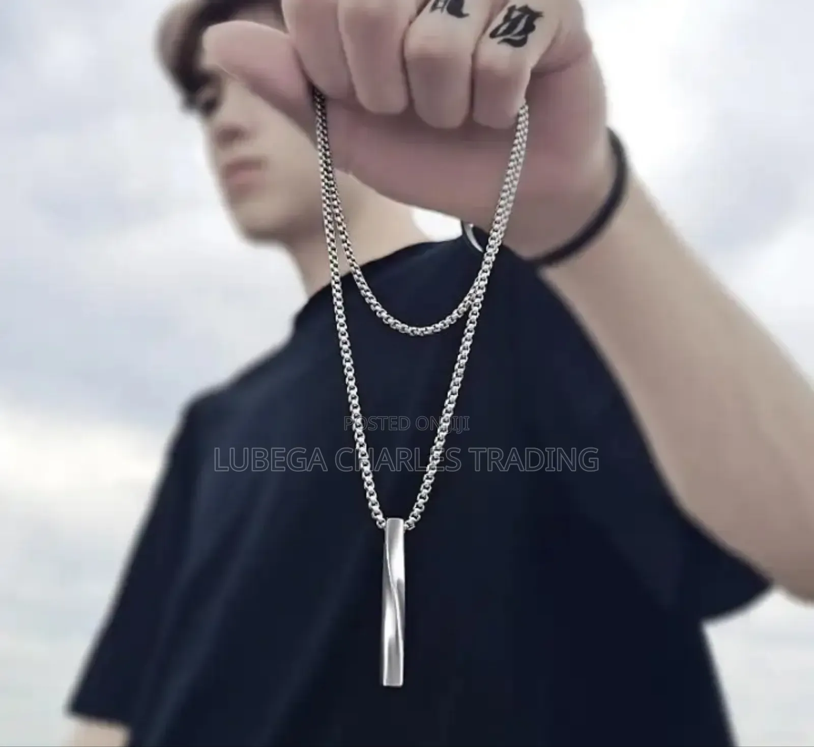 Classic Twisted Bar Pendant