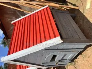 Red and Gray Kennel