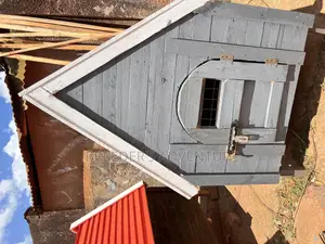 Red and Gray Kennel