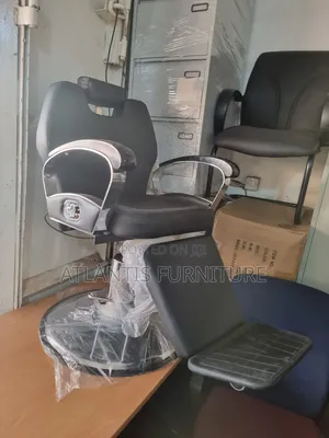 Black Wooden Arms Barbar Chairs
