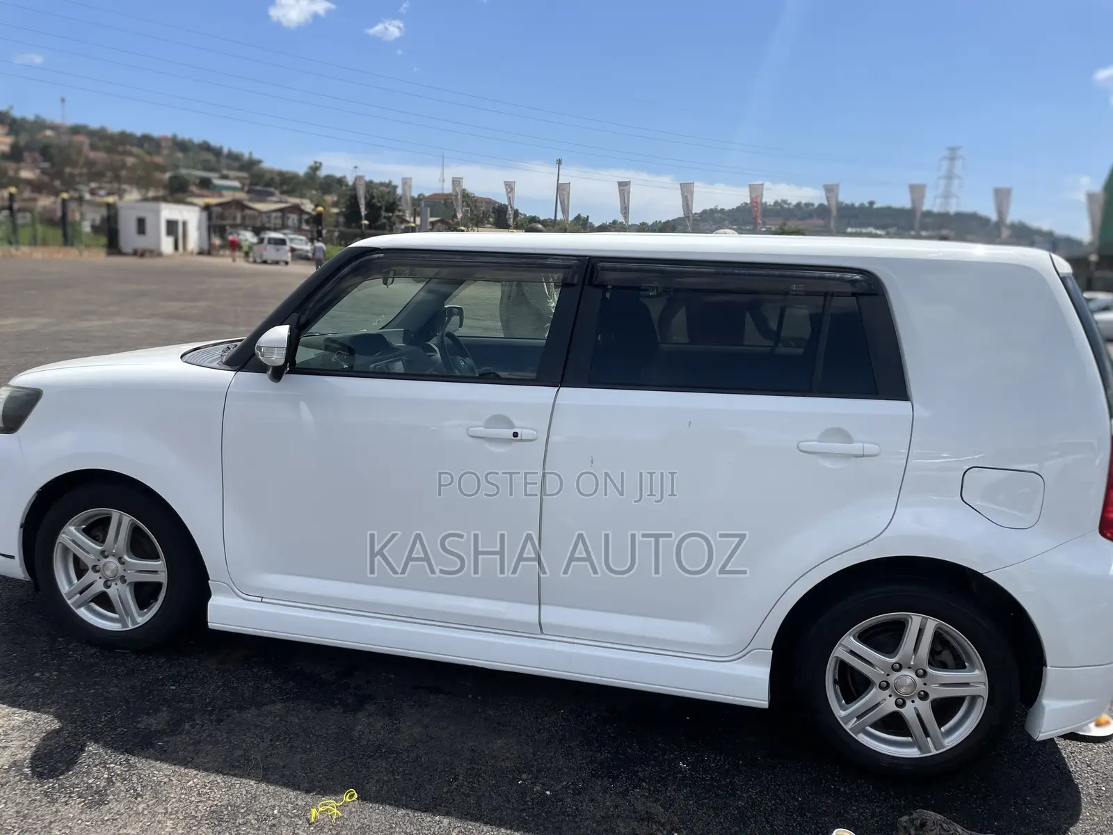 Toyota Corolla Rumion 2010 White