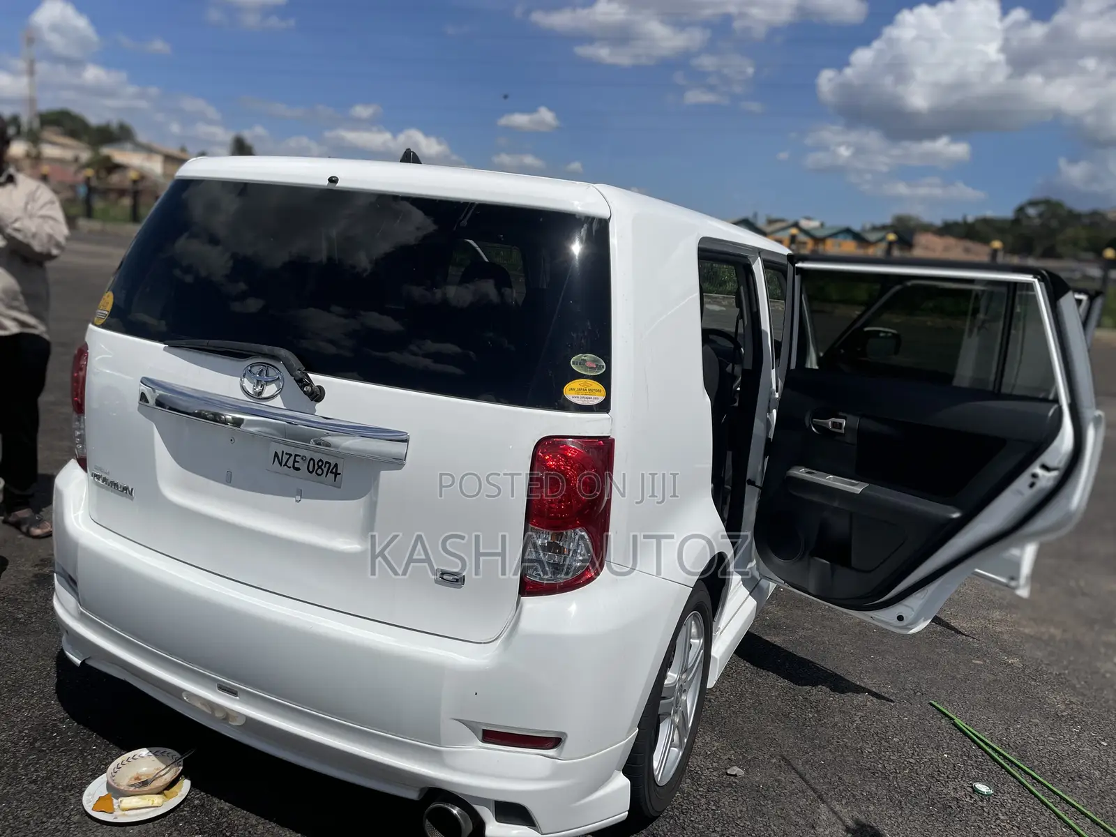 Toyota Corolla Rumion 2010 White