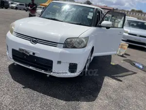Toyota Corolla Rumion 2010 White