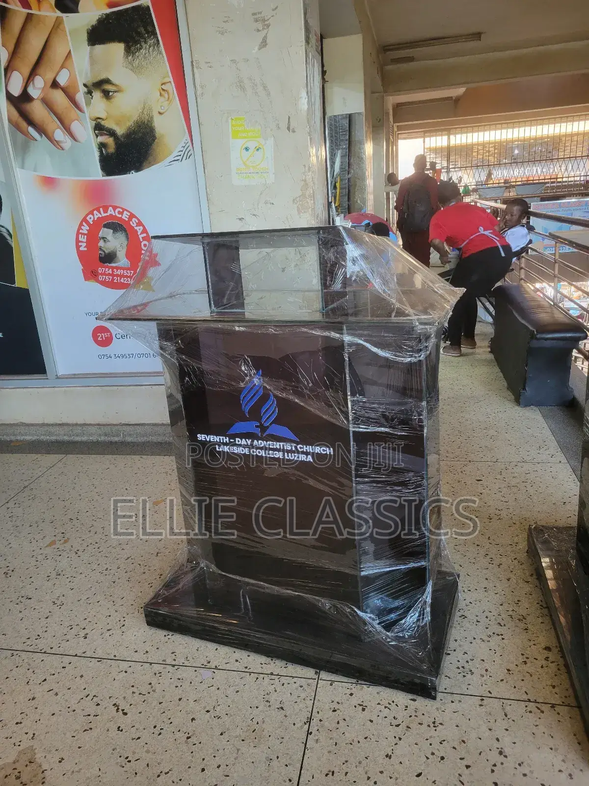 Elite Glass Podium