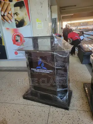 Elite Glass Podium