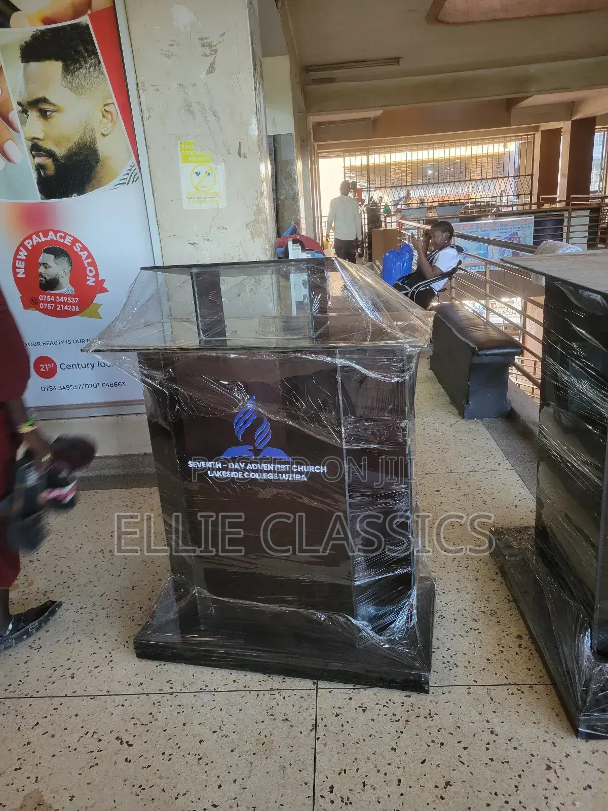 Elite Glass Podium