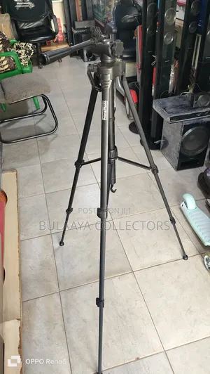 Prime Photo UK Used Tripod/ Camera Stand