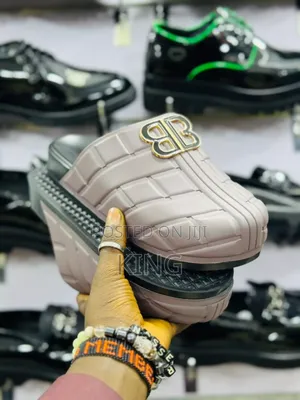 Sub Balenciaga Slide Sandals