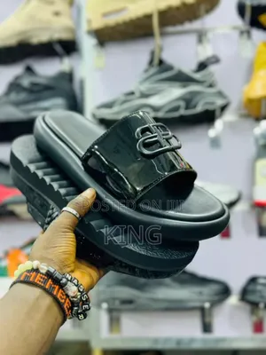 Spot Balenciaga Slide Sandals