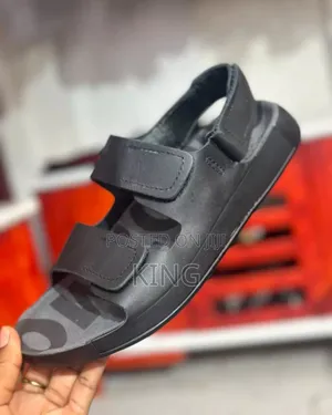 First Rate Ecco 2nd Cosmo Black Sandals