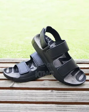 Format Ecco 2nd Cosmo Black Sandals