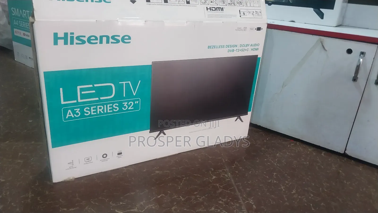 Hisense 32 Digital Flat Screen Flameless.